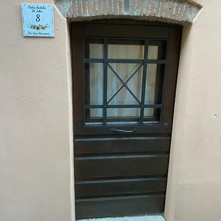 Pietre Antiche St John